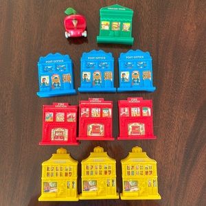 1994 Richard Scarry Busy World play set
